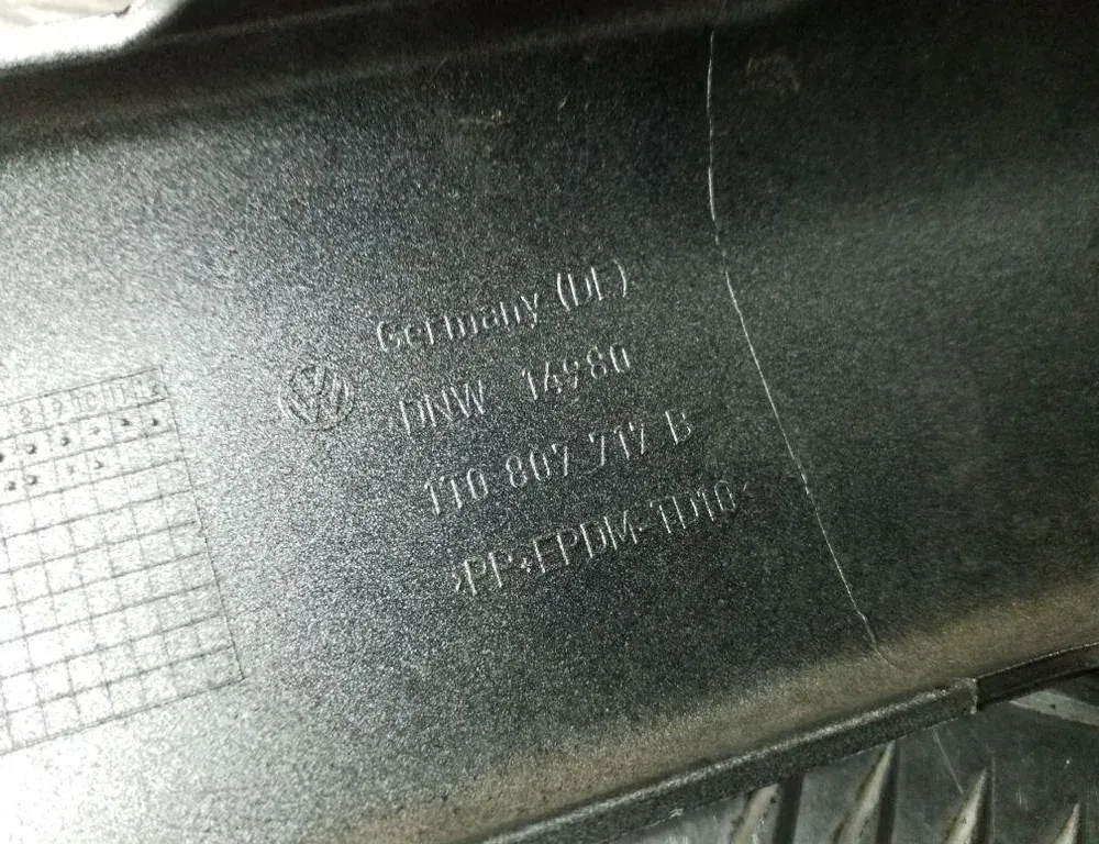 VOLKSWAGEN Touran 1 generation (2003-2015) Αριστερή πλαστική επένδυση εμπρός προφυλακτήρα 1T0807717B 34712950