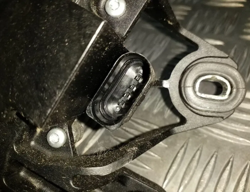 VOLKSWAGEN Golf 6 generation (2008-2015) Μοτέρ υαλοκαθαριστήρα παραθύρου πίσω πόρτας 5K6955711A 34731759