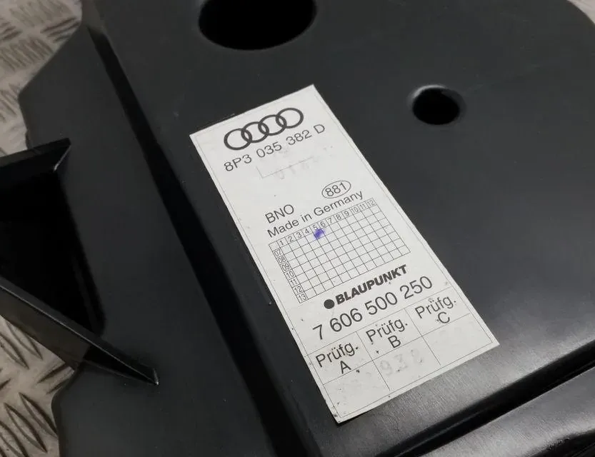 AUDI A3 8P (2003-2013) Subwoofer 8P3035382D 34730114