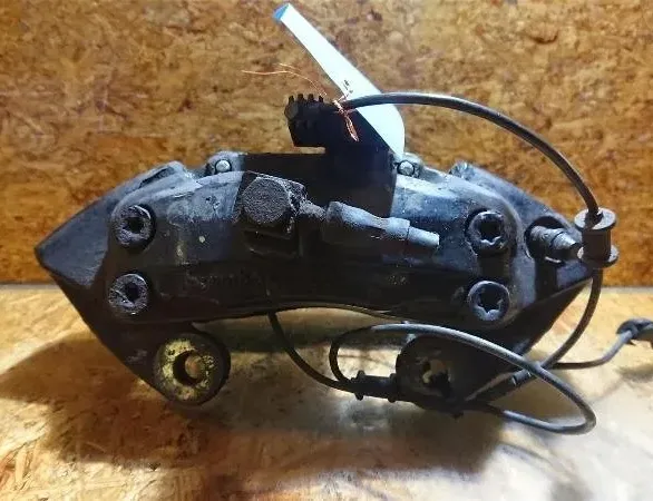 MERCEDES-BENZ M-Class W163 (1997-2005) Μπροστινή δεξιά δαγκάνα φρένου A1634212098 24850720