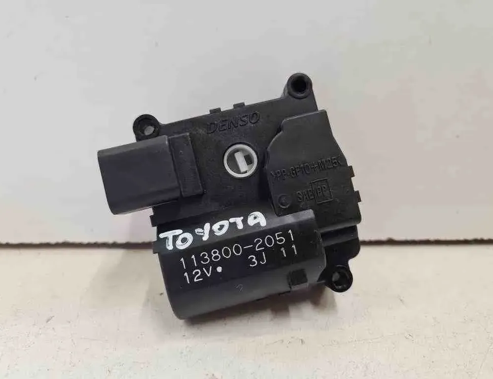 TOYOTA Corolla Verso 1 generation (2001-2009) Ενεργοποιητής κινητήρα με πτερύγιο θερμαντήρα εσωτερικού χώρου 1138002051 32719000