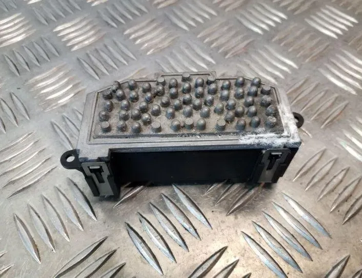 SEAT Leon 2 generation (2005-2012) Ρελέ ανεμιστήρα ανεμιστήρα F011500045,997211A,3C0907521D 25128935