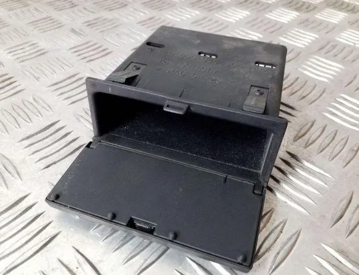 AUDI A4 B5/8D (1994-2001) Συρτάρι 8D0941561 25138564