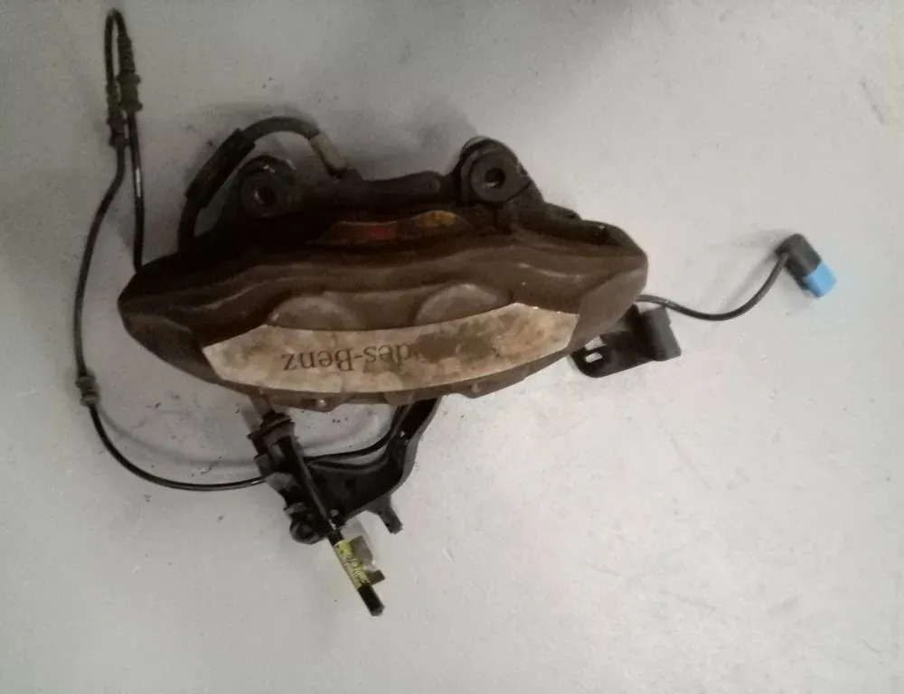 MERCEDES-BENZ GLC Coupe C253 (2016-2019) Μπροστινή δεξιά δαγκάνα φρένου 25308 32197557