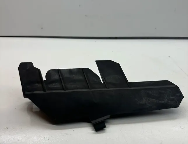 BMW X3 E83 (2003-2010) Βάση στήριξης δεξιού προβολέα 1301073014 34997382