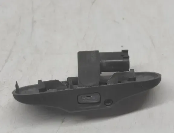 VOLKSWAGEN Passat B7 (2010-2015) Ακροφύσιο παρμπρίζ 5M0955986C 33240763