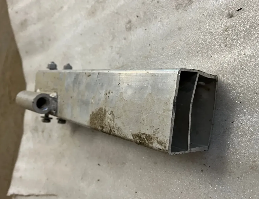 AUDI Q5 8R (2008-2017) Προέκταση ενίσχυσης προφυλακτήρα Δεξιά πλευρά 8R0807332B,8R0807332 14351663