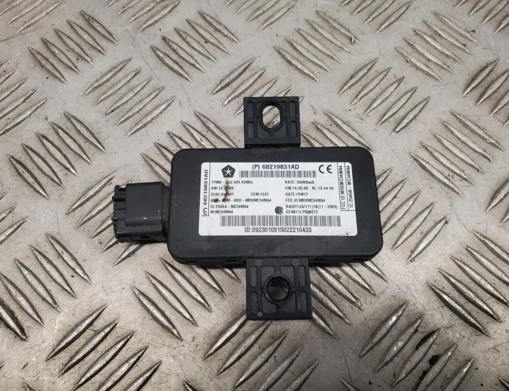 DODGE Challenger 3 generation (2008-2024) Μονάδα ελέγχου πίεσης ελαστικών 68219831AD 33439947