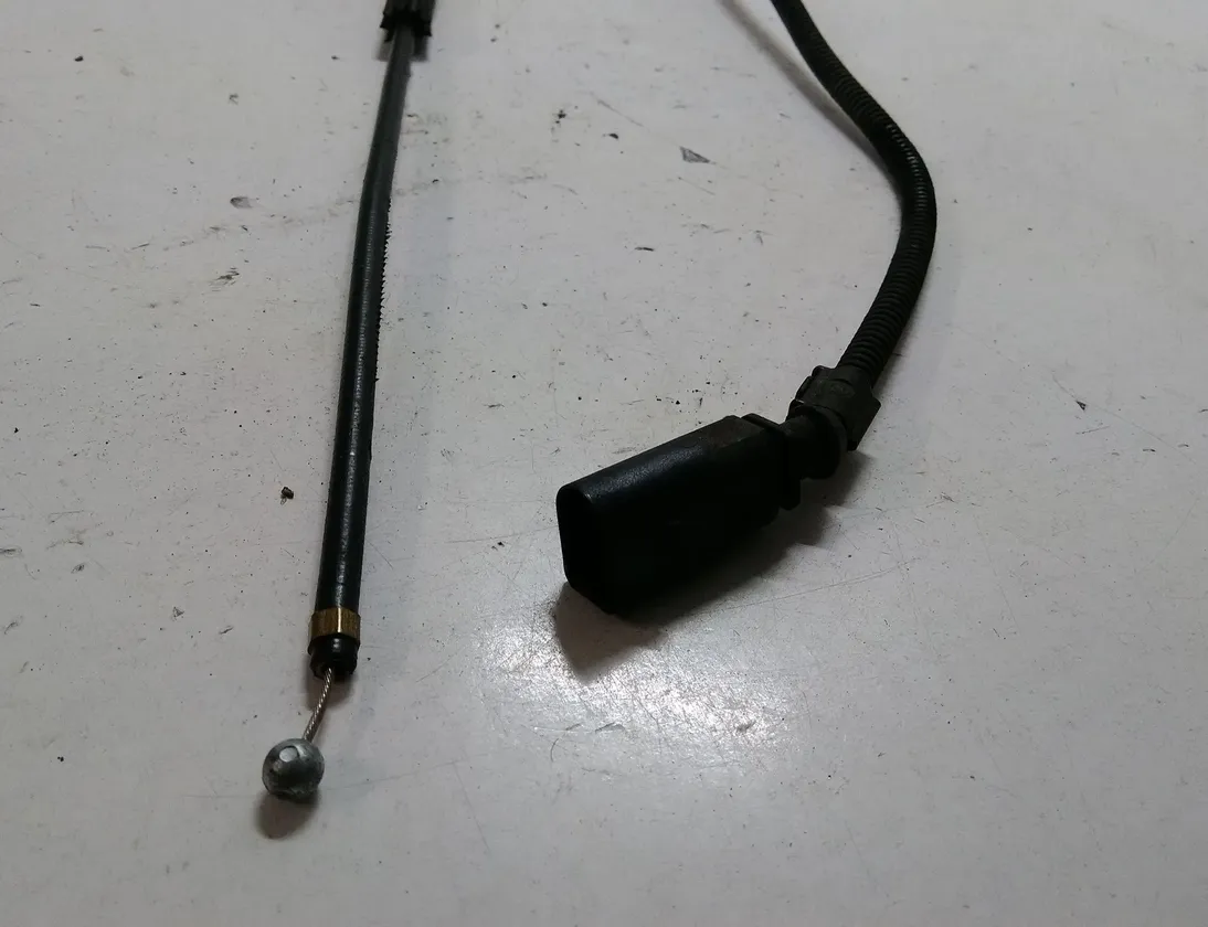 VOLKSWAGEN Golf Plus 1 generation (2004-2009) Κλείδωμα καπό 5M2823509B 30007844