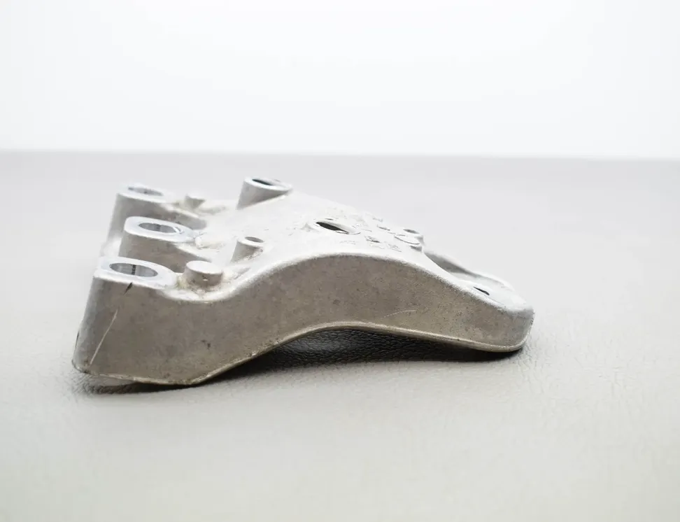 SKODA Rapid 2 generation (1985-2023) Στήριγμα κινητήρα στη δεξιά πλευρά 6Q0199185T 11680460