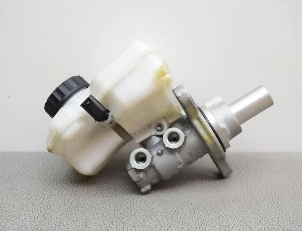 BMW X1 F48/F49 (2015-2023) Δεξαμενή υγρού φρένων 794060,6860686,799147 24946549