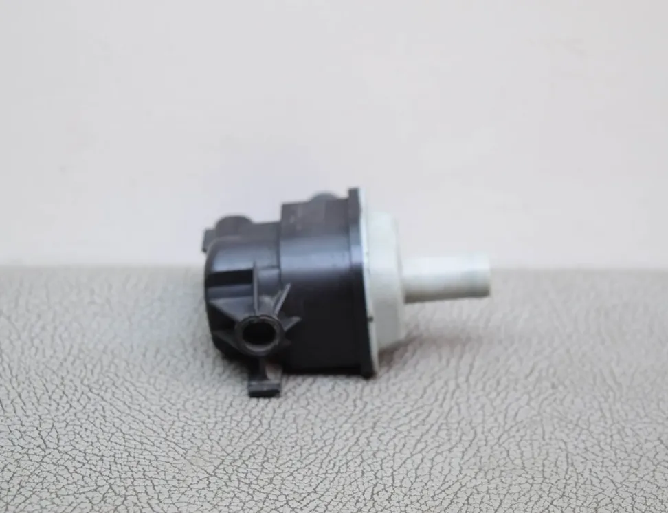 TOYOTA Prius 3 generation (XW30) (2009-2015) Βαλβίδα κενού 90910-12279 26848474