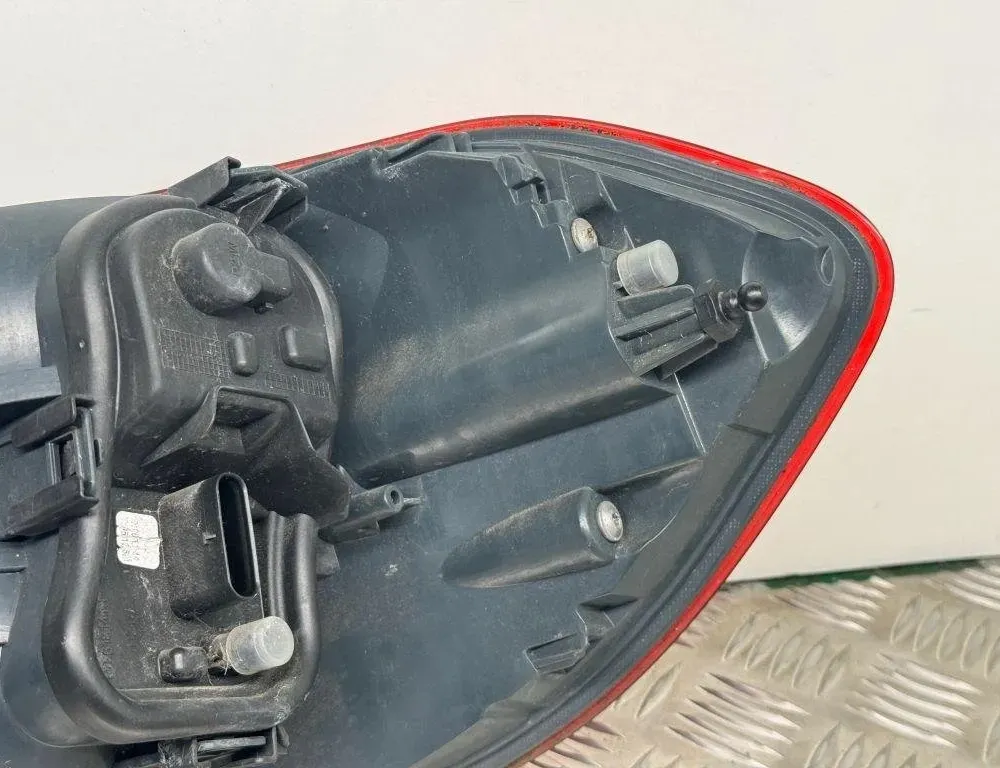 BMW 4 Series F32/F33/F36 (2013-2020) Πίσω αριστερό φανάρι 7296097 30990977