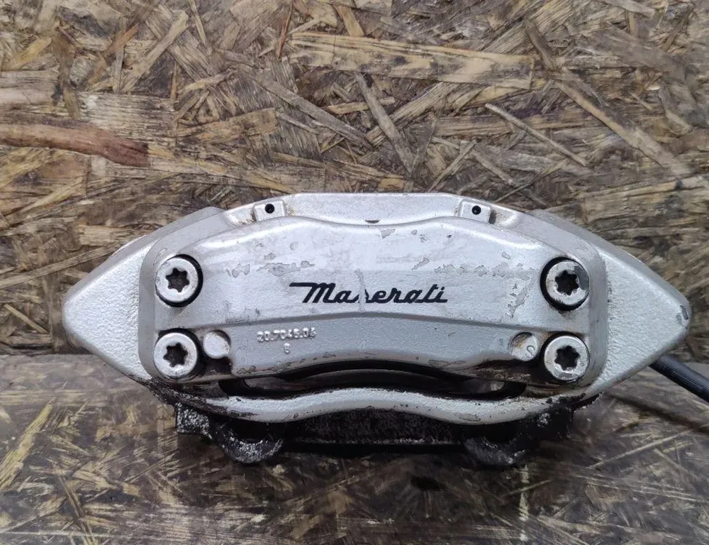 MASERATI Quattroporte 5 generation (2003-2012) Μπροστινή δεξιά δαγκάνα φρένου 20833300,20723304,20704504 34664083