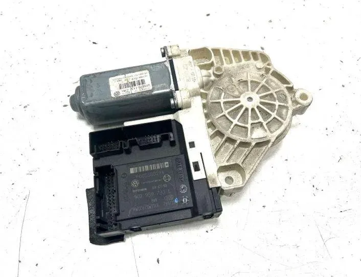 VOLKSWAGEN Passat B6 (2005-2010) Κινητήρας ελέγχου παραθύρου Δεξιάς Προσόψεως 974627103,F005S00294,1K0959793L 24739329