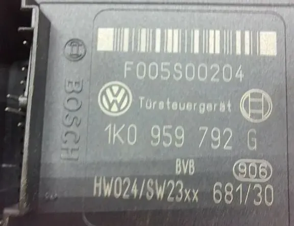 VOLKSWAGEN Passat B6 (2005-2010) Κινητήρας ρυθμιστή παραθύρου Αριστερής Προσόψεως Πόρτας 68130,F005S00204,1K0959792G 34996129