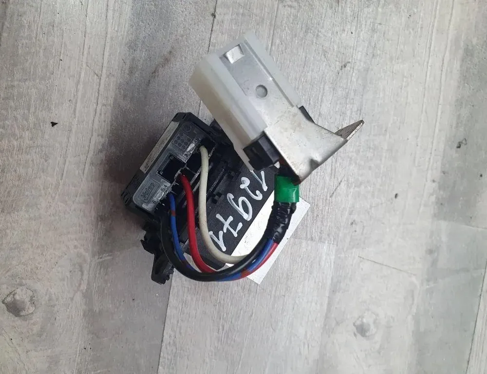 SUBARU Forester SH (2007-2013) Ρελέ ανεμιστήρα ανεμιστήρα 34982536