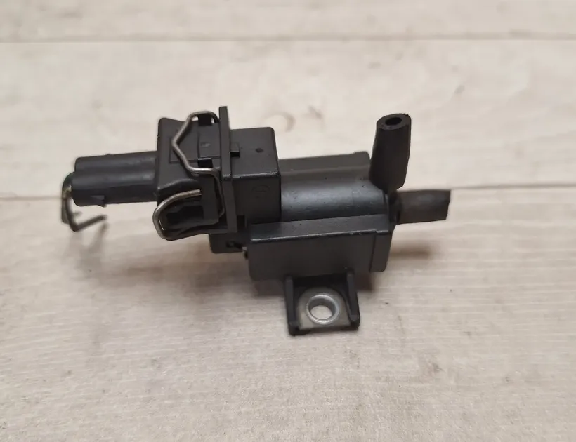 TOYOTA Avensis 2 generation (2002-2009) Ηλεκτρομαγνητική βαλβίδα 258600R010,72828606 34482497