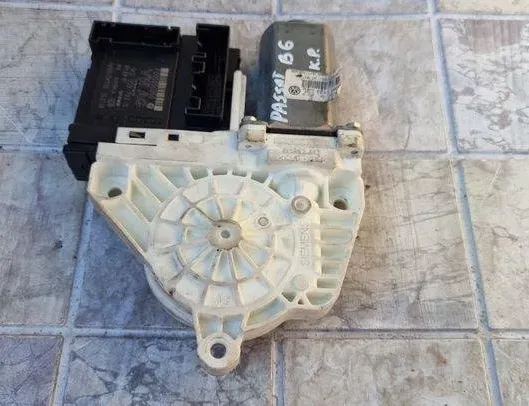 VOLKSWAGEN Passat B6 (2005-2010) Κινητήρας ρυθμιστή παραθύρου Αριστερής Προσόψεως Πόρτας 1K0959792N,1K0959702AC 21034069