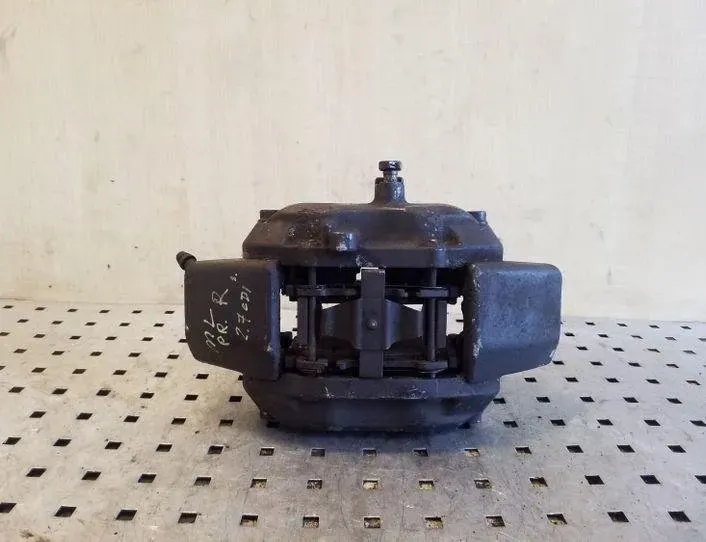 MERCEDES-BENZ M-Class W163 (1997-2005) Μπροστινή δεξιά δαγκάνα φρένου 20723302 26140321