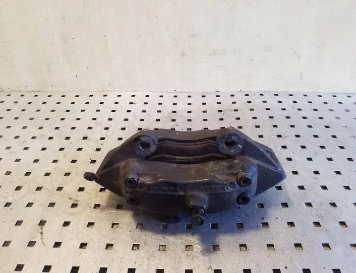 MERCEDES-BENZ M-Class W163 (1997-2005) Μπροστινή δεξιά δαγκάνα φρένου 20723302 26140321