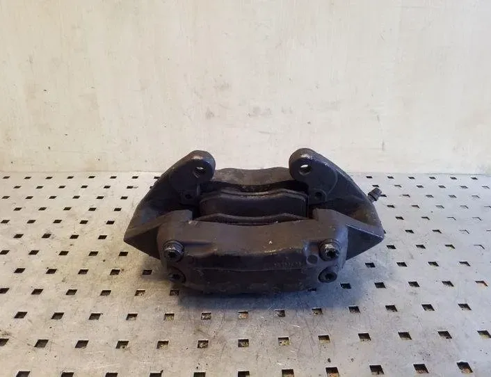 MERCEDES-BENZ M-Class W163 (1997-2005) Μπροστινή δεξιά δαγκάνα φρένου 20723302 26140321