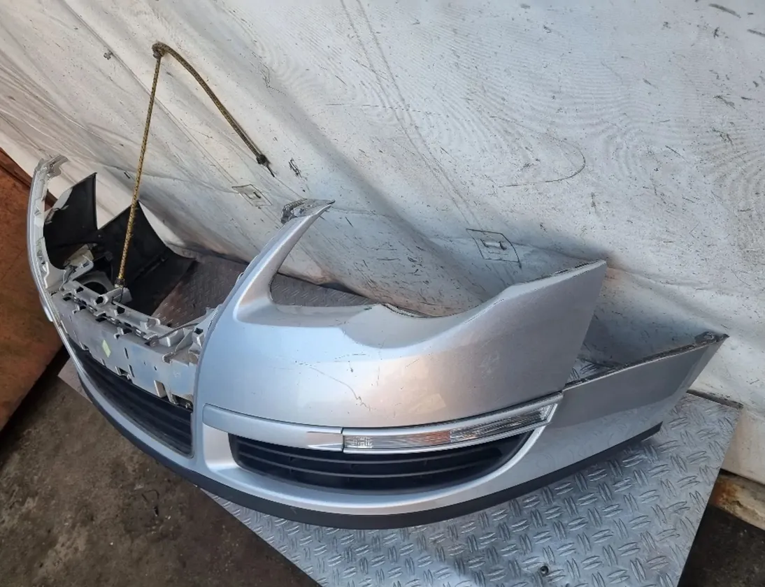 VOLKSWAGEN Passat B6 (2005-2010) Εμπρόσθιο προφυλακτήρα 3C0805903,3C0807221C 27436341