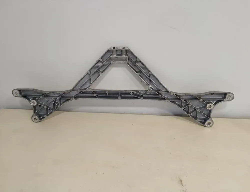 AUDI A8 D2/4D (1994-2002) Άλλα εξαρτήματα χώρου κινητήρα 4H0806151 31414129