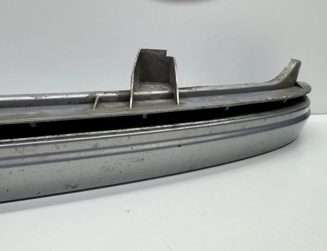 OPEL Zafira A (1999-2003) Μπροστινή δεξιά επένδυση προβολέων 90580652 34983930