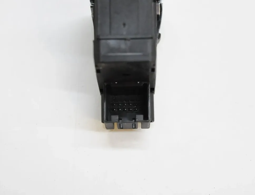 VOLKSWAGEN Golf 7 generation (2012-2024) Κουμπί χειρόφρενου 5G0927225D 2684623