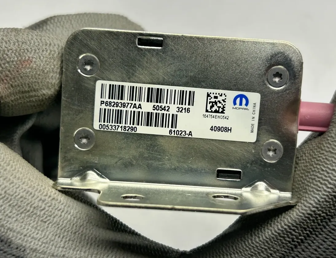 DODGE Challenger 3 generation (2008-2024) Ενισχυτής κεραίας Bootlid 68293977AA,P68293977AA 31648714