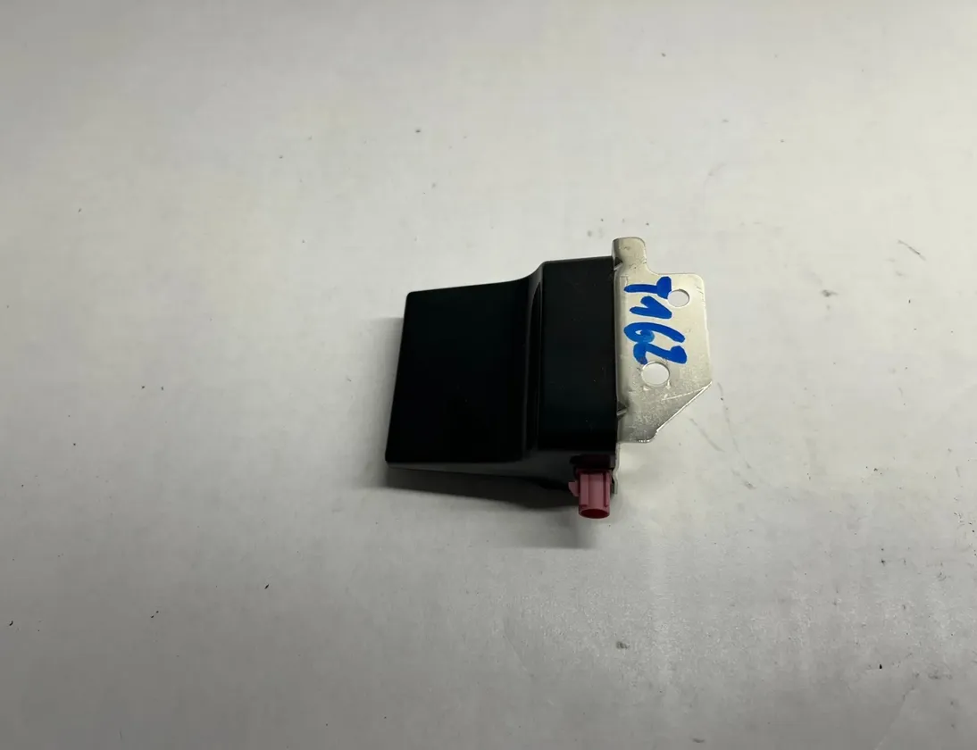 DODGE Challenger 3 generation (2008-2024) Ενισχυτής κεραίας Bootlid 68293977AA,P68293977AA 31648714