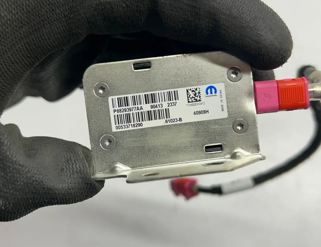 DODGE Charger LD (2010-2024) Ενισχυτής κεραίας Bootlid P68293977AA,68303356AB,68293977AA 32032293