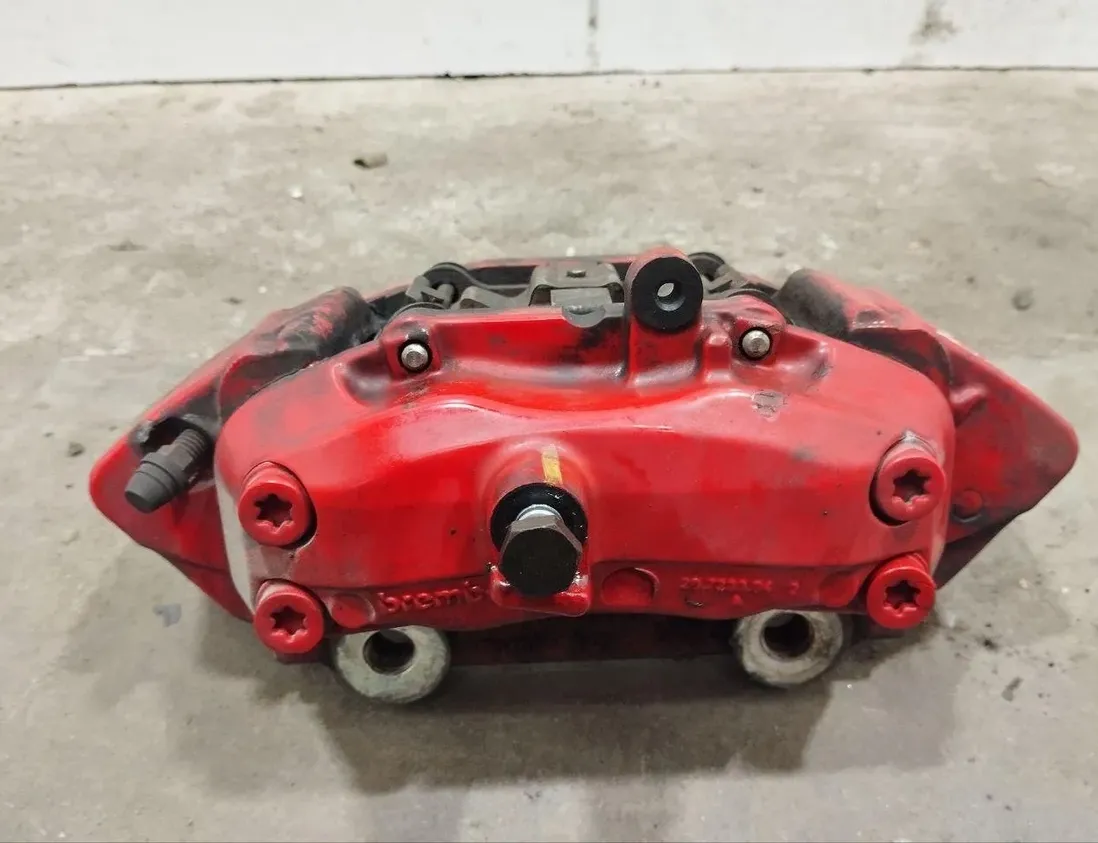 MASERATI GranTurismo 1 generation (2007-2020) Μπροστινή δεξιά δαγκάνα φρένου 20833300 24905396