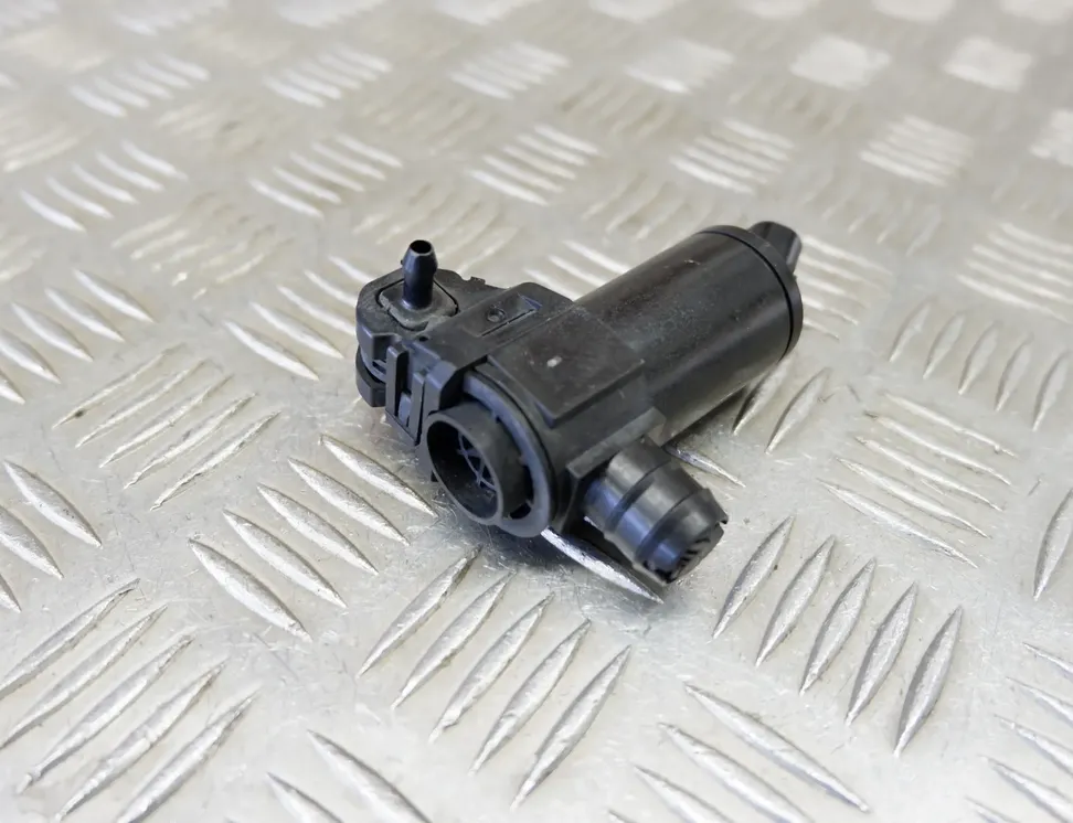 TOYOTA Prius 4 generation (XW50) (2015-2023) Αντλία πλύσης παρμπρίζ/παρμπρίζ 85330-47070 34966303