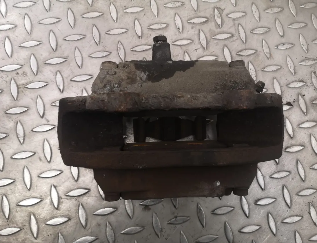 MERCEDES-BENZ M-Class W163 (1997-2005) Μπροστινή δεξιά δαγκάνα φρένου 33140727