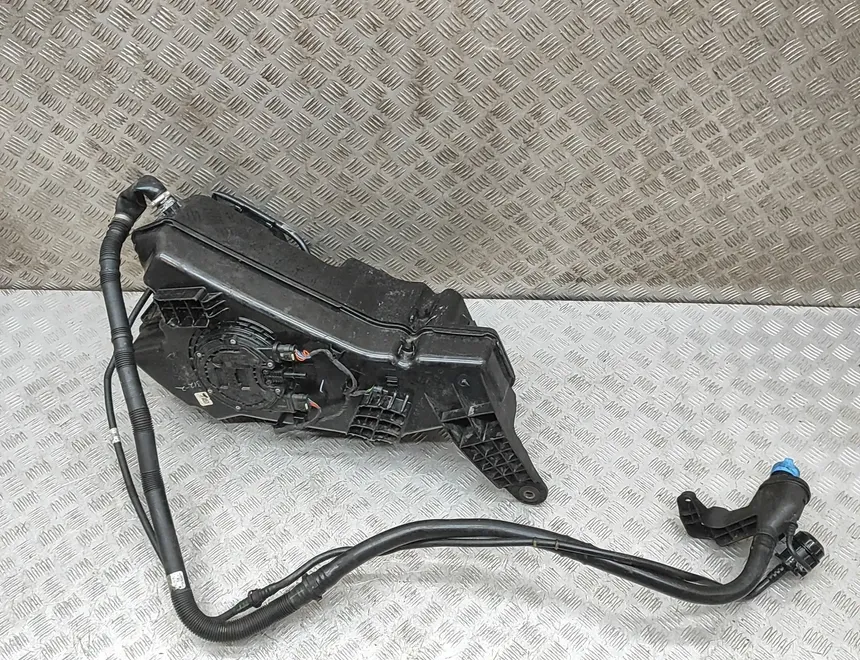 BMW X5 G05/G18 (2018-2024) Δεξαμενή AdBlue 9488143,9488144,7440010,7440009,8740279,7440011 34513404