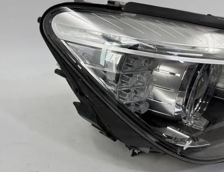 BMW 7 Series F01/F02 (2008-2015) Αριστερό μπροστινό φανάρι B004988,7182154 35668986