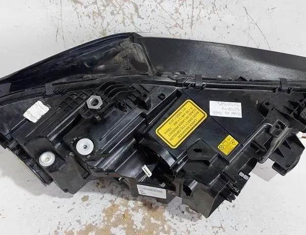 BMW X6 G06 (2019-2024) Αριστερό μπροστινό φανάρι 5A27997,3130381 35665979