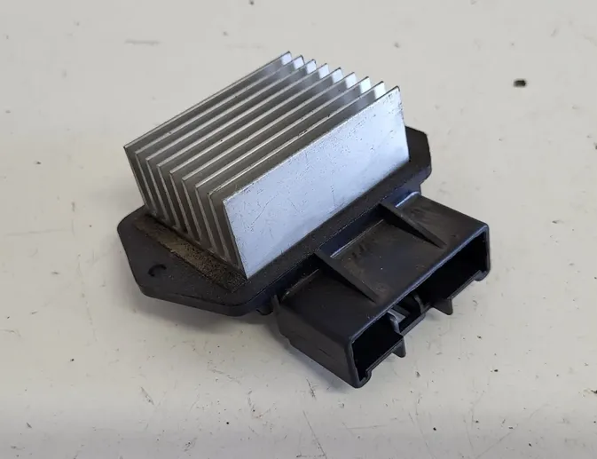 TOYOTA Avensis 2 generation (2002-2009) Μοτέρ ανεμιστήρα θερμαντήρα/αντίσταση ανεμιστήρα 4993002121 30255739