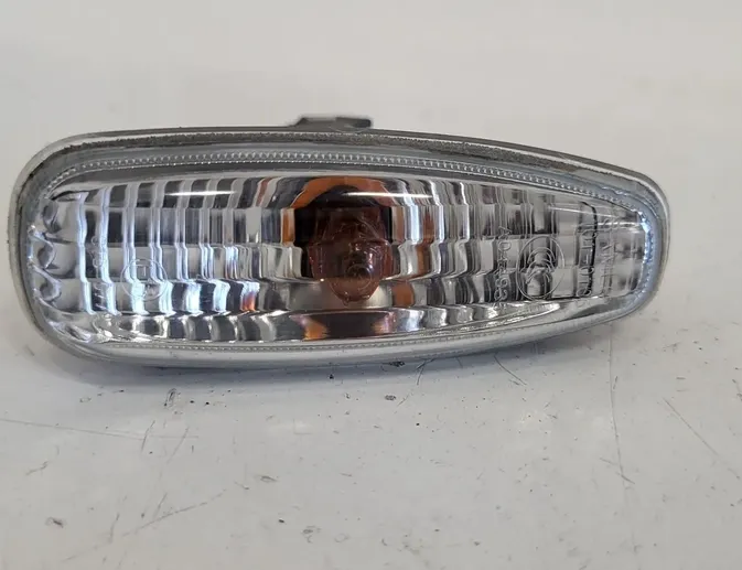 KIA Cee'd 1 generation (2007-2012) Εμπρός δεξιό φλας φτερού 923033L1 30475972