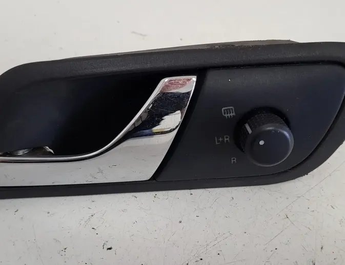 SKODA Fabia 6Y (1999-2007) Μπροστινή αριστερή λαβή ανοίγματος 6Y0837247 35106776