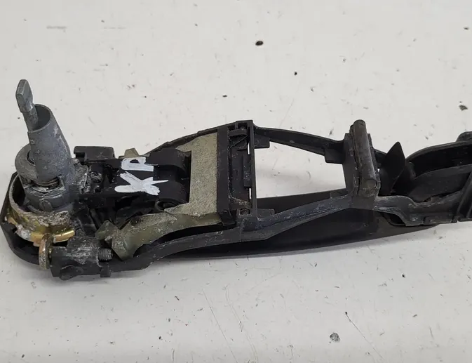 SKODA Fabia 6Y (1999-2007) Εξωτερική Χειρολαβή Αριστερής Προσόψεως Πόρτας 35106902