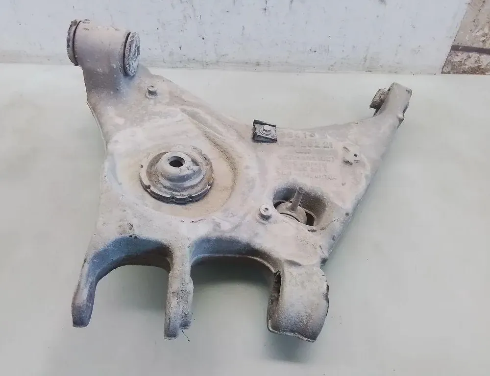 AUDI A4 B6/8E (2000-2005) Πίσω αριστερός βραχίονας 35098853