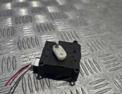 TOYOTA Corolla Verso 1 generation (2001-2009) Ενεργοποιητής κινητήρα με πτερύγιο θερμαντήρα εσωτερικού χώρου 1138002051 20218494