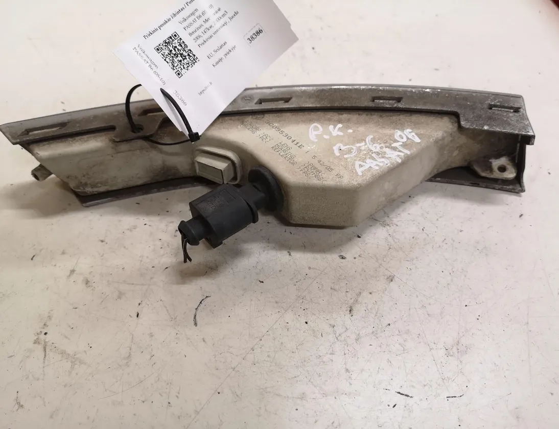 VOLKSWAGEN Passat B6 (2005-2010) Μπροστινό αριστερό φλας 3C0953041E 28663133
