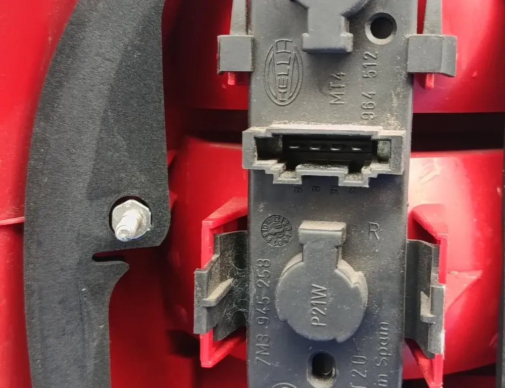 SEAT Alhambra 1 generation (1996-2010) Δεξί πίσω πίσω φως 35065411