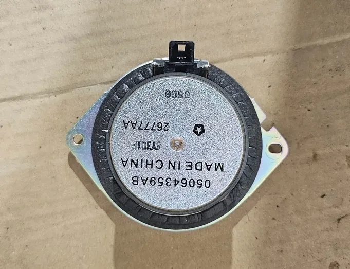 CHRYSLER Pacifica 2 generation (RU) (2016-2023) Ηχείο ήχου ταμπλό 05064359AB 32836933