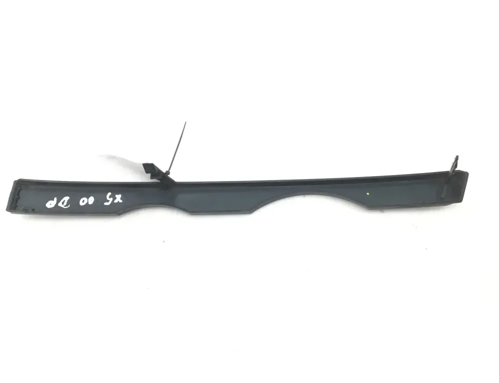 BMW X5 E53 (1999-2006) Μπροστινή δεξιά επένδυση προβολέων 8402648 34964237