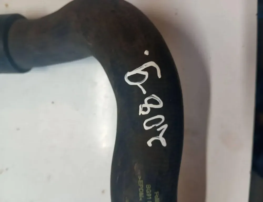 VOLVO V60 1 generation (2010-2020) Σωλήνας σωλήνα ψυκτικού υγρού BG918260GA 33125090